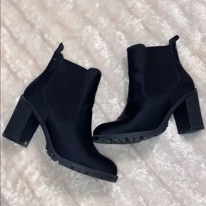 Simply Vera VeraWang Booties